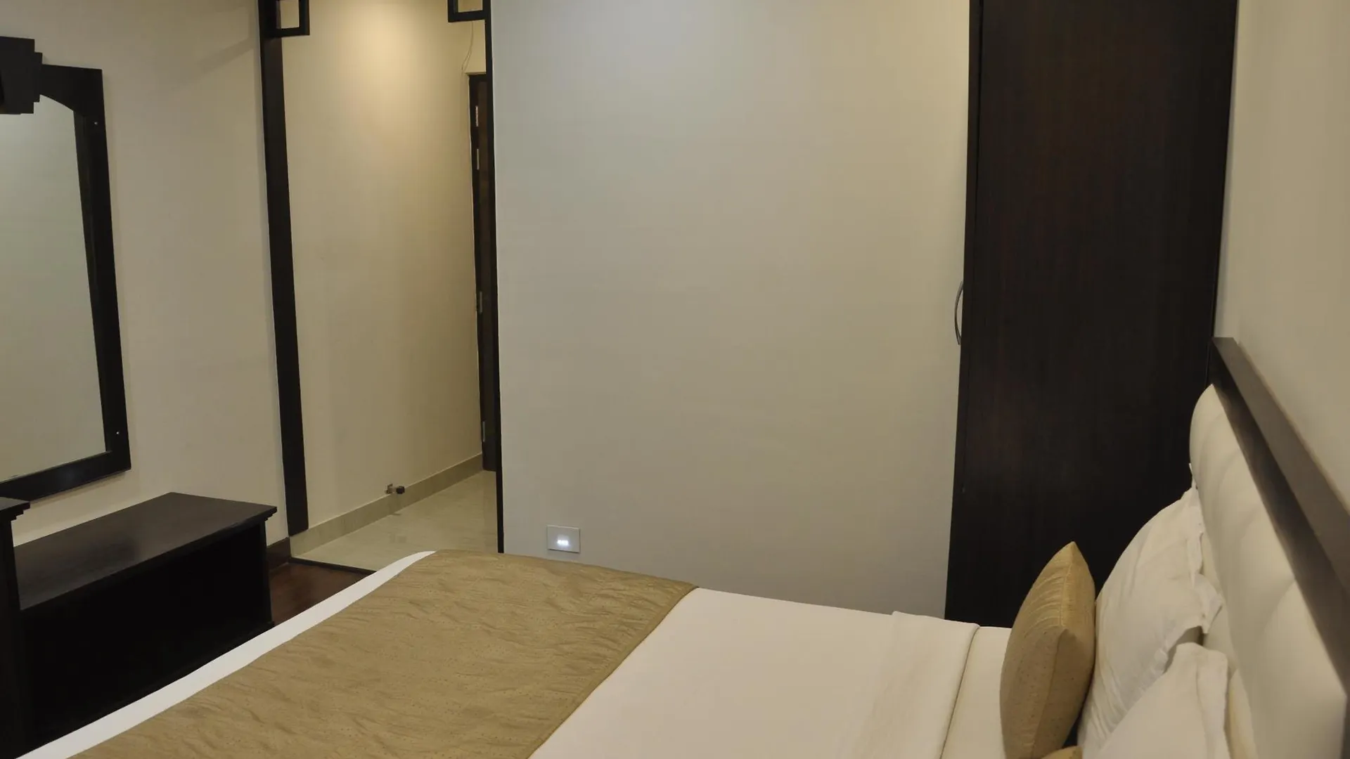Genx Usha Kiran Agra Hotel 3*, Agra (Uttar Pradesh)