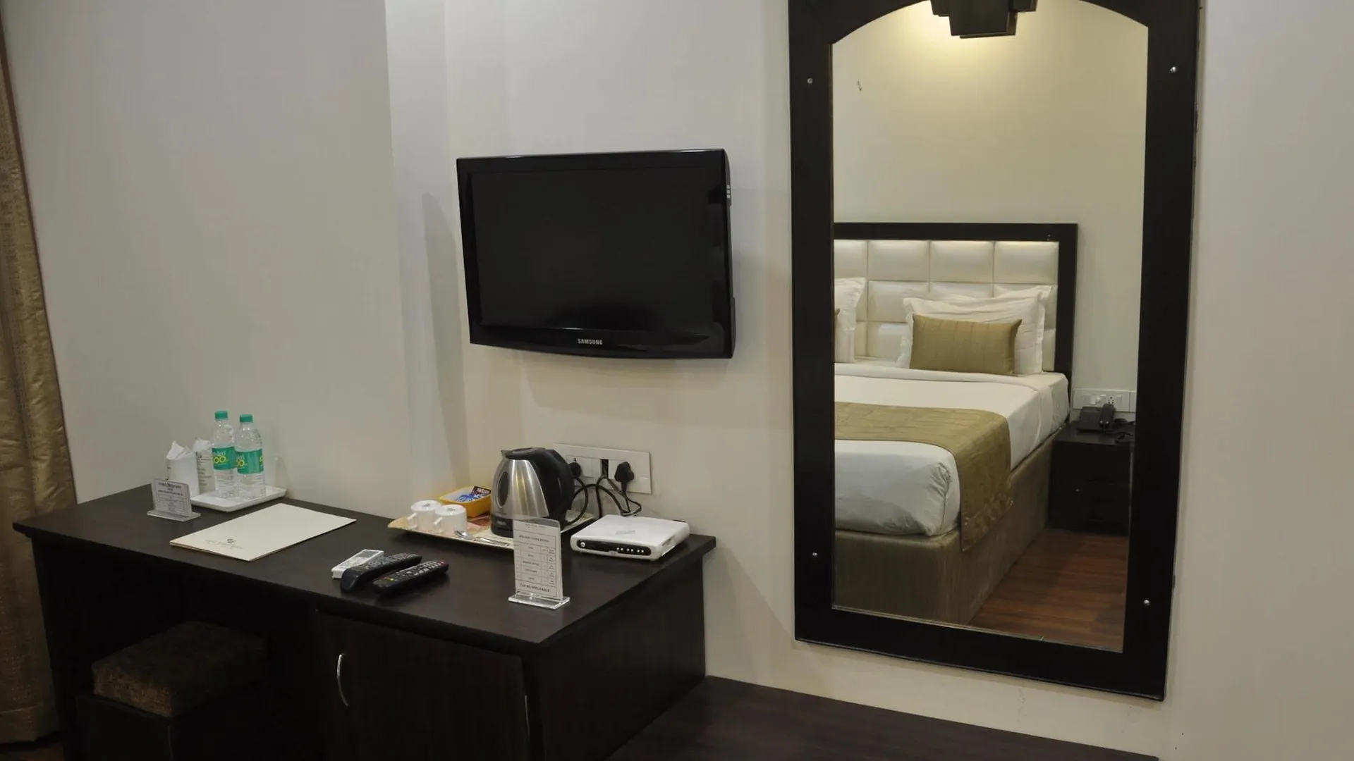 Genx Usha Kiran Agra Hotel