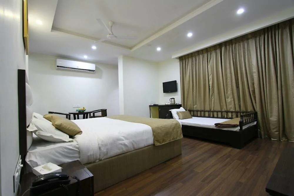Genx Usha Kiran Agra Hotel