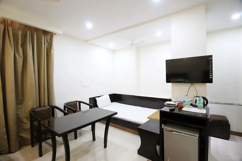 Genx Usha Kiran Agra Hotel